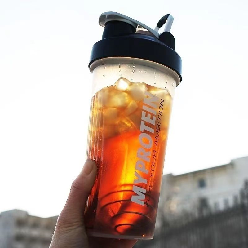 زجاجات مياه عالية الجودة من بر - مراجعة Protein Shaker Bottle وسعره