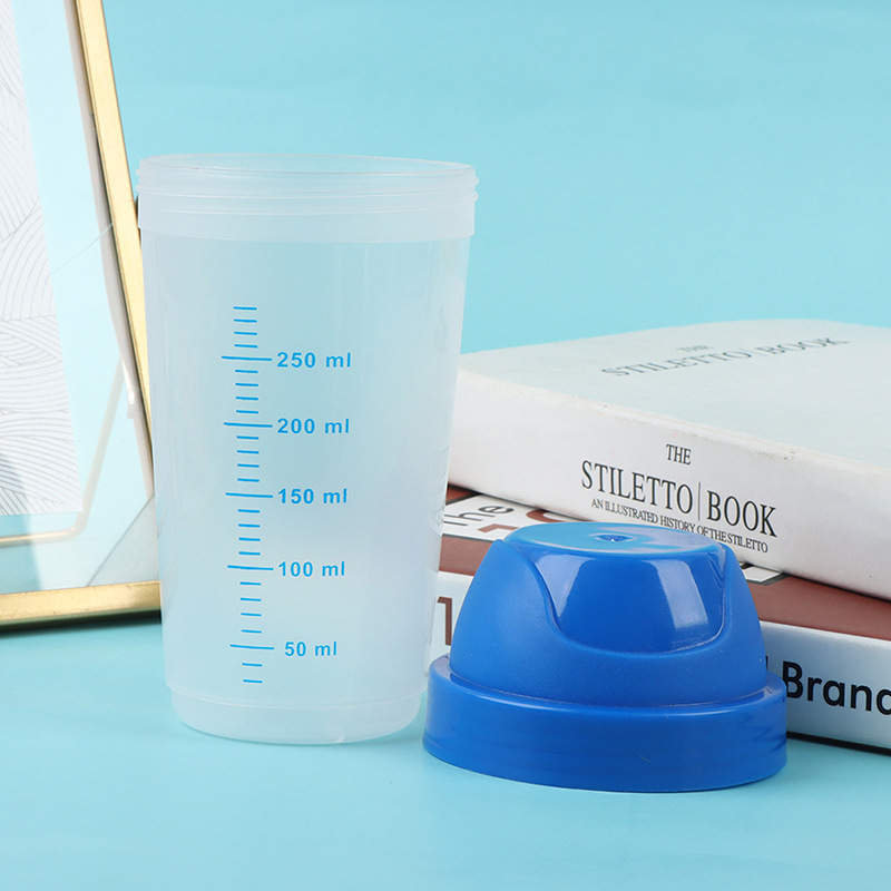 زجاجة خلط بروتين الحليب المخفو - مراجعة Protein Shaker Bottle وسعره