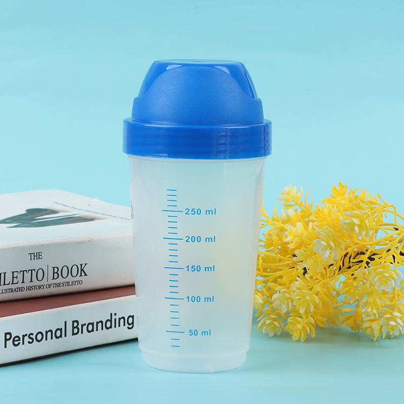 زجاجة خلط بروتين الحليب المخفو - مراجعة Protein Shaker Bottle وسعره